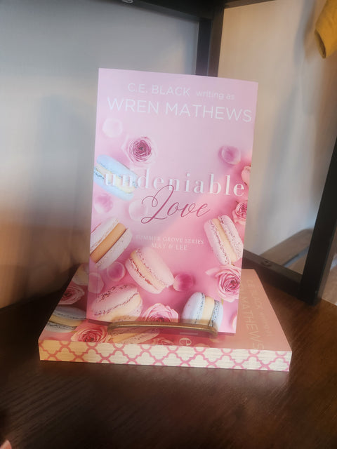 Undeniable Love by Wren Mathews Sprayed Edge Paperback