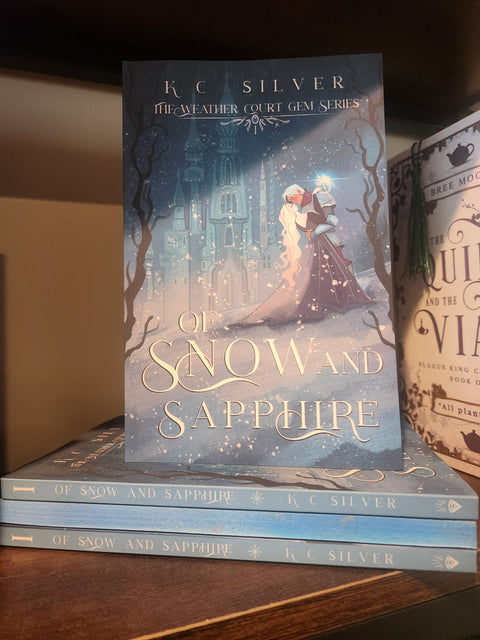 Of Snow And Sapphire by KC Silver by Sprayed Edge Paperback